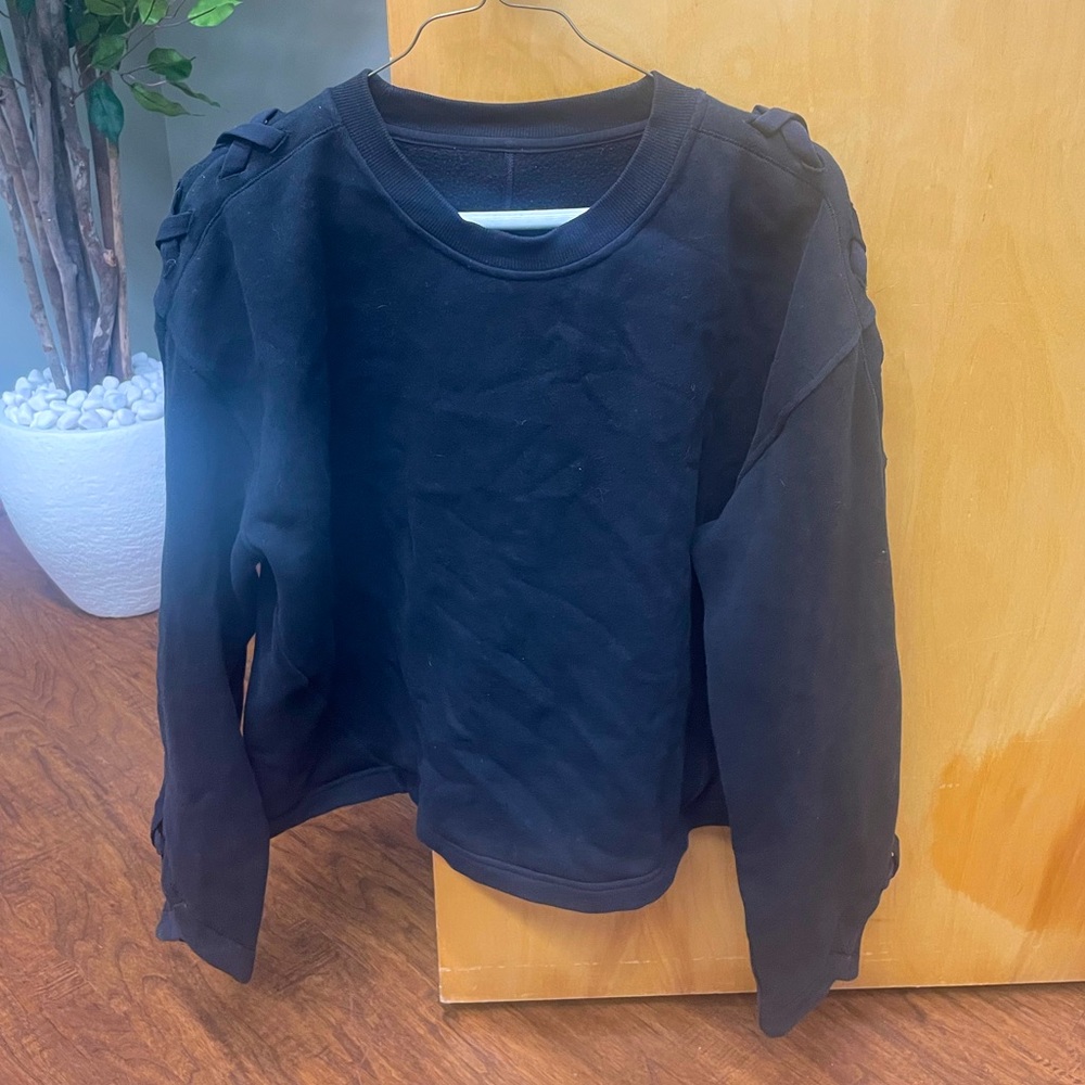 Lululemon braided sleeve pullover